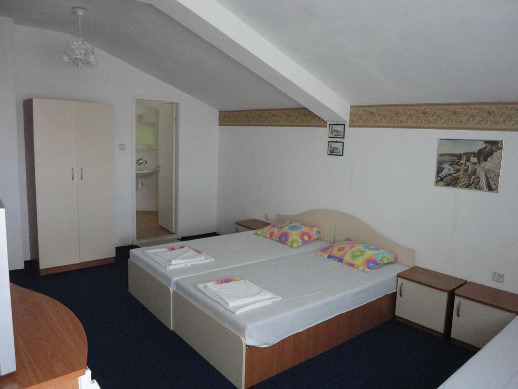 Guest Rooms Casa Luba スヴェティ・ヴラス 部屋 写真